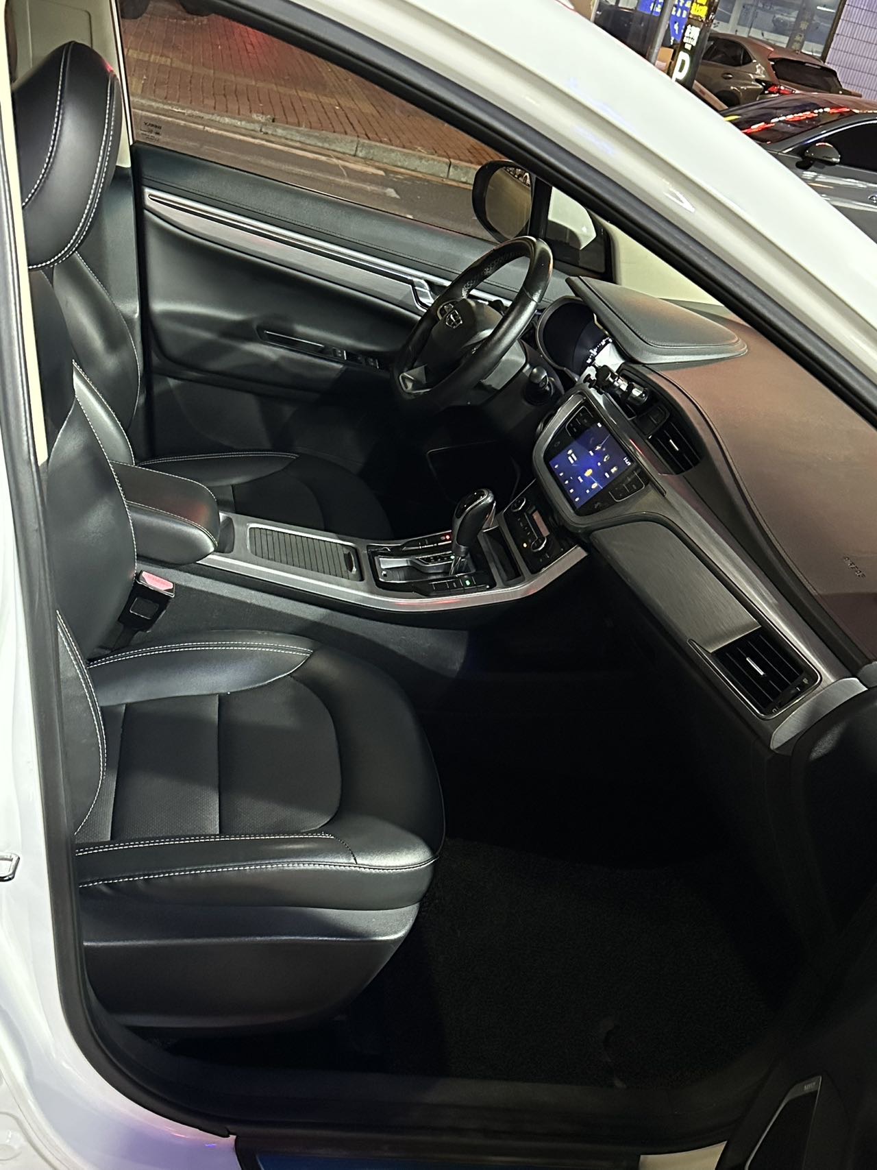 GEELY Emgrand GS 2020 صورة سيارة #3