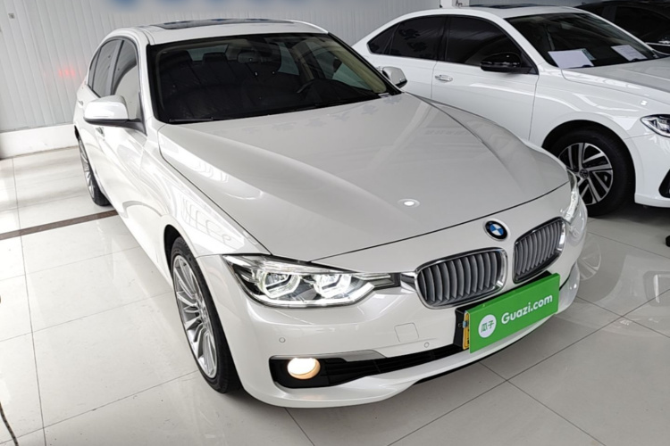 BMW 3 Series 2018 #4 BMW 3 Series 2018 car image #4