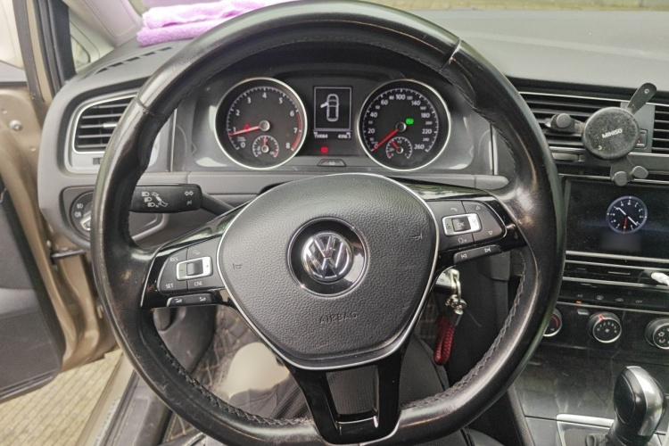 Volkswagen Golf 2019 #15 Volkswagen Golf 2019 car image #15