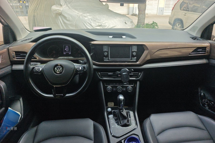 Volkswagen Tharu 2020 car image #11