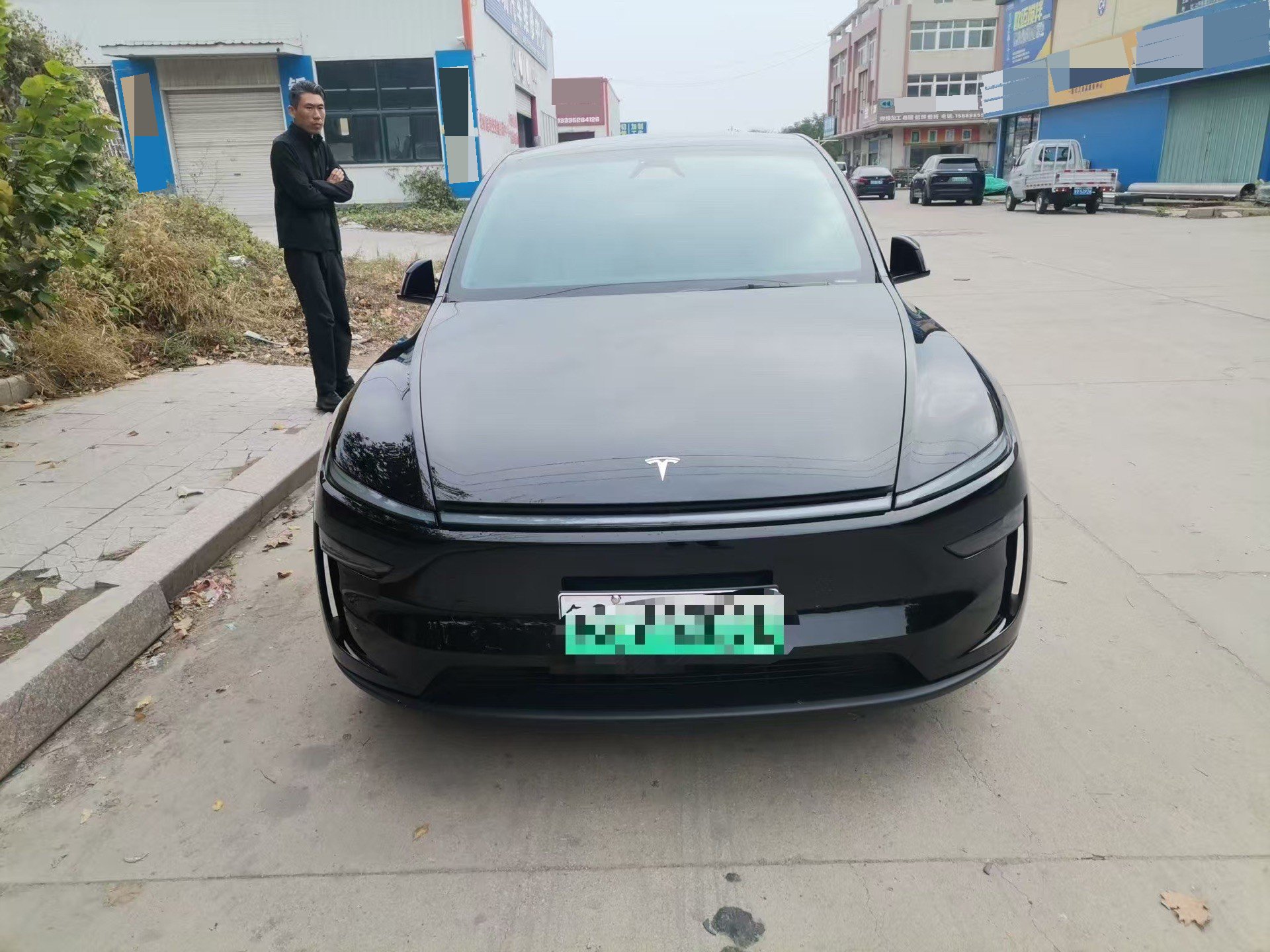 Tesla Model Y 2025 #2 Tesla Model Y 2025 image de voiture #2