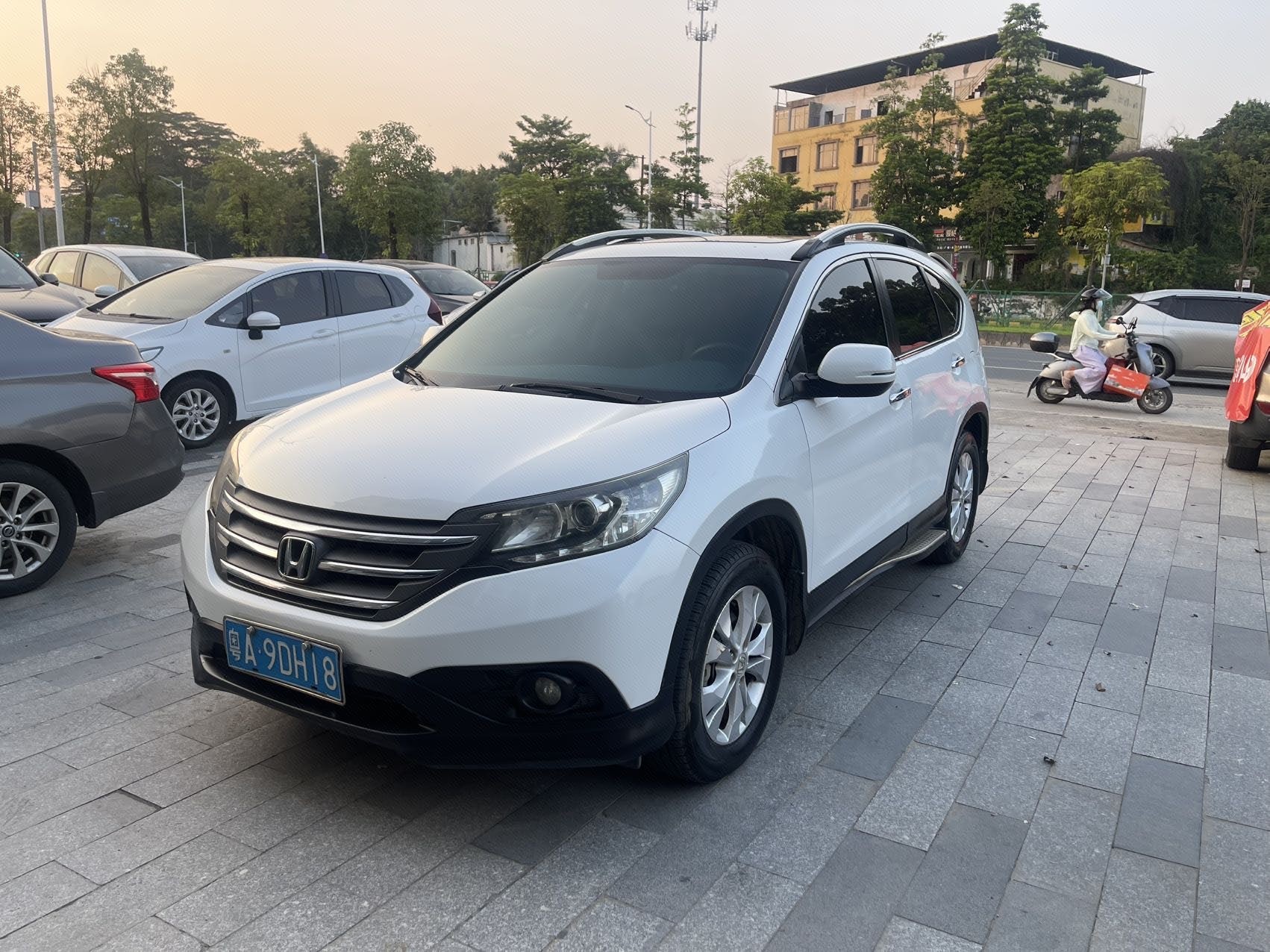 2014 2014 car image