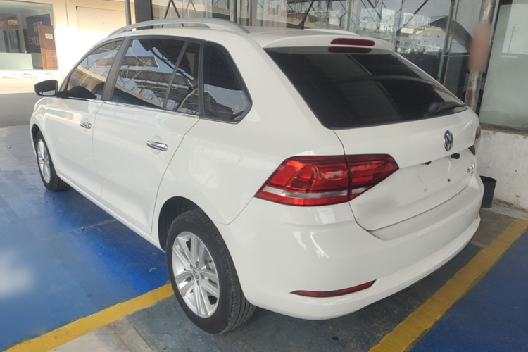 Volkswagen Santana 2017 صورة سيارة #5