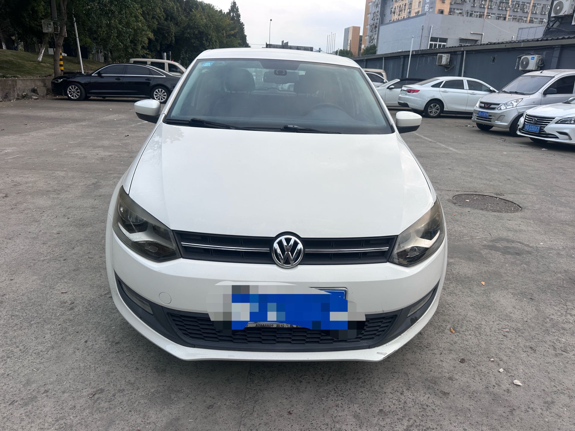Volkswagen Polo 2013 car image #2
