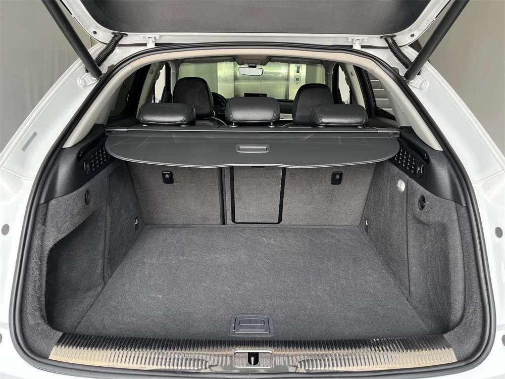 Audi Q3 2017 car image #13