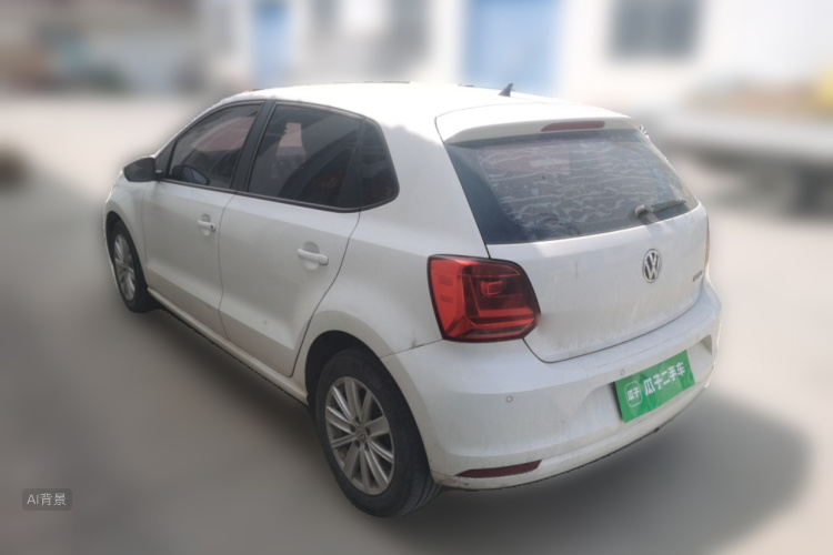 Volkswagen Polo 2015 car image #5