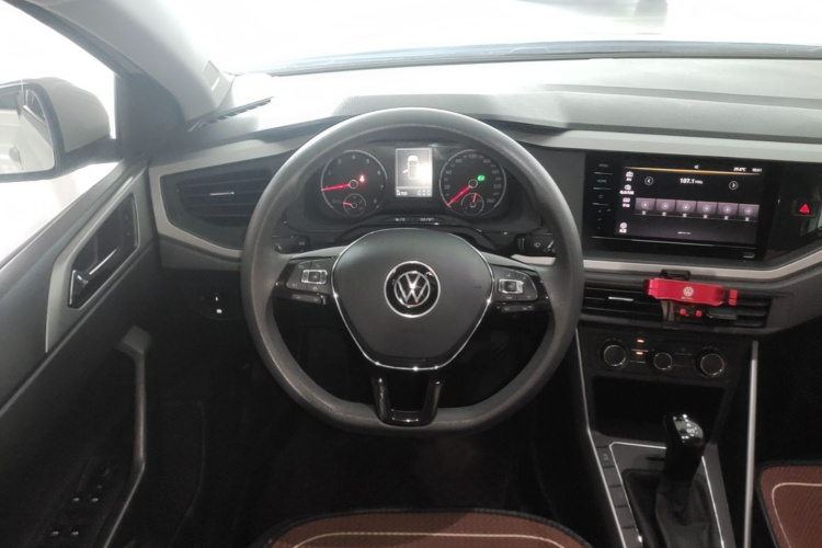 Volkswagen Polo 2021 car image #15