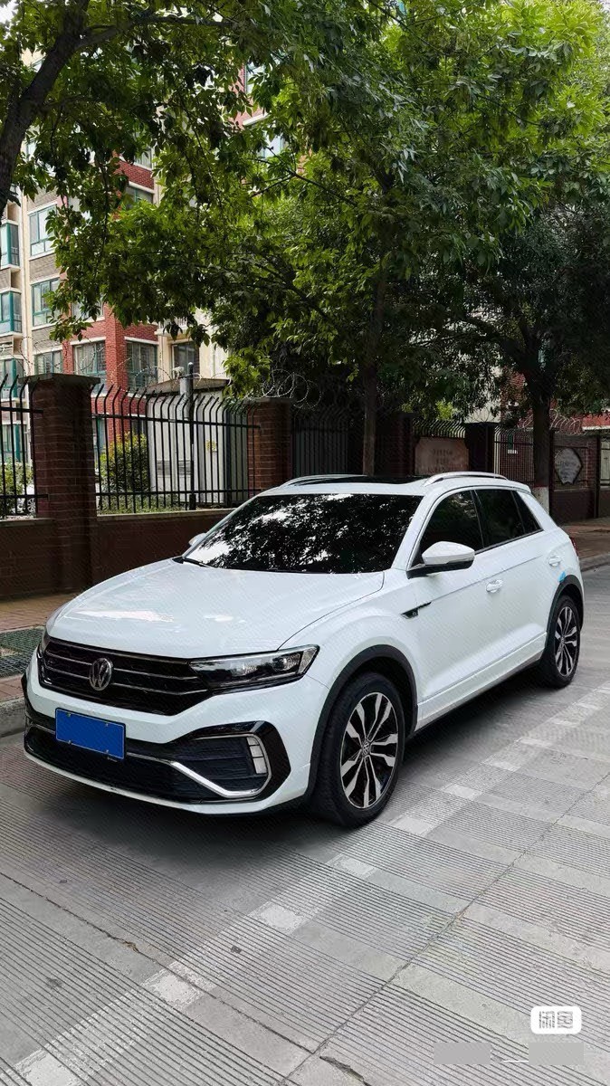 Volkswagen T-Roc 2023 Volkswagen T-Roc 2023 car image
