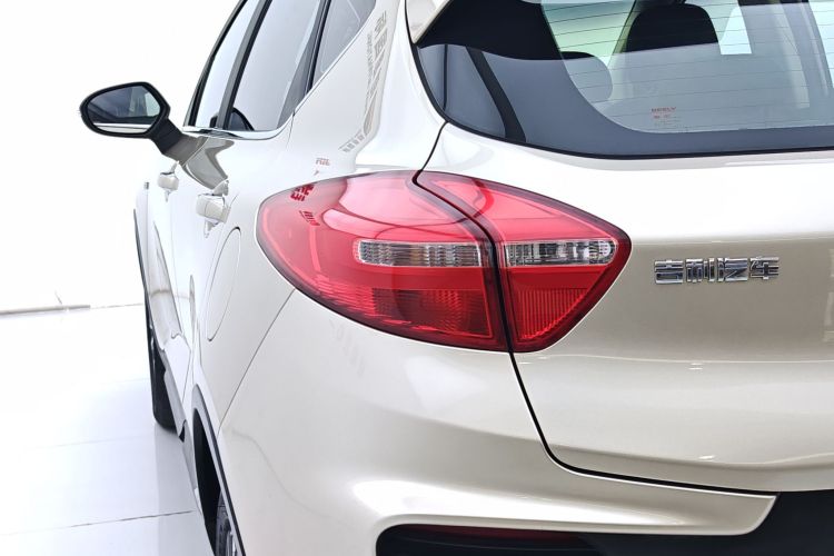 GEELY Emgrand GS 2018 immagine di auto #14