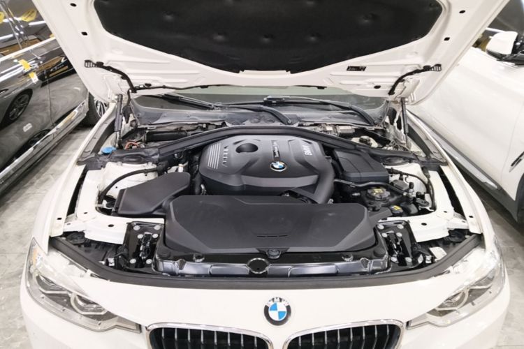 BMW 3 Series 2019 #22 BMW 3 Series 2019 car image #22