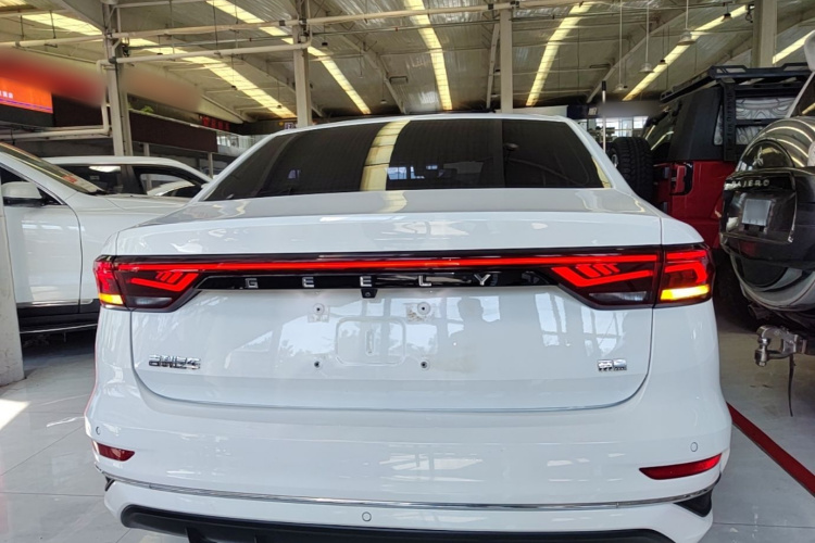 GEELY Emgrand 2021 car image #6