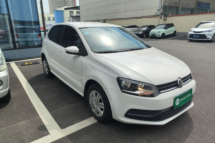 Volkswagen Polo 2018 car image #4