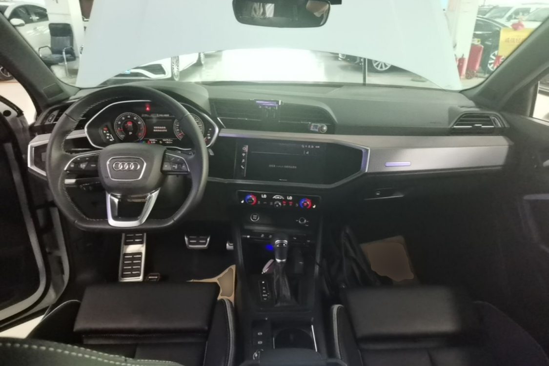 Audi Q3 2024 #15 Audi Q3 2024 car image #15
