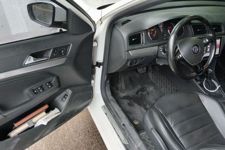 Volkswagen Lavida 2017 car image #18
