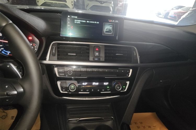 BMW 3 Series 2019 #13 BMW 3 Series 2019 car image #13