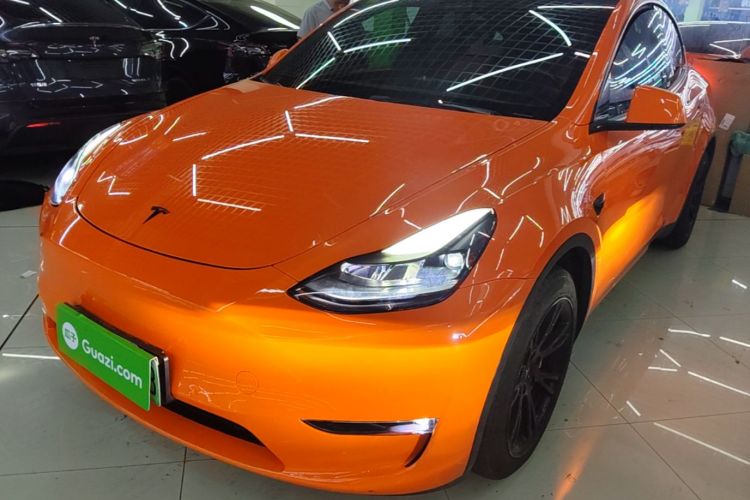 Tesla Model Y 2021 car image #2
