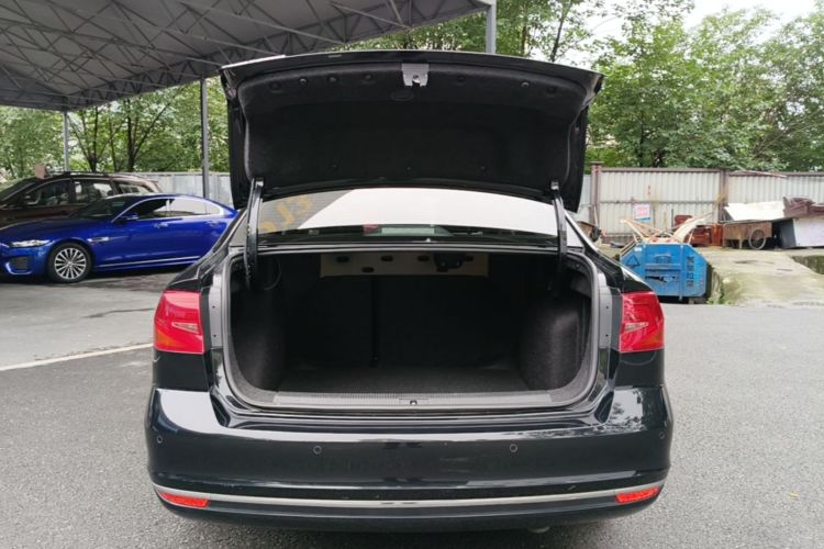Volkswagen Bora 2018 car image #19