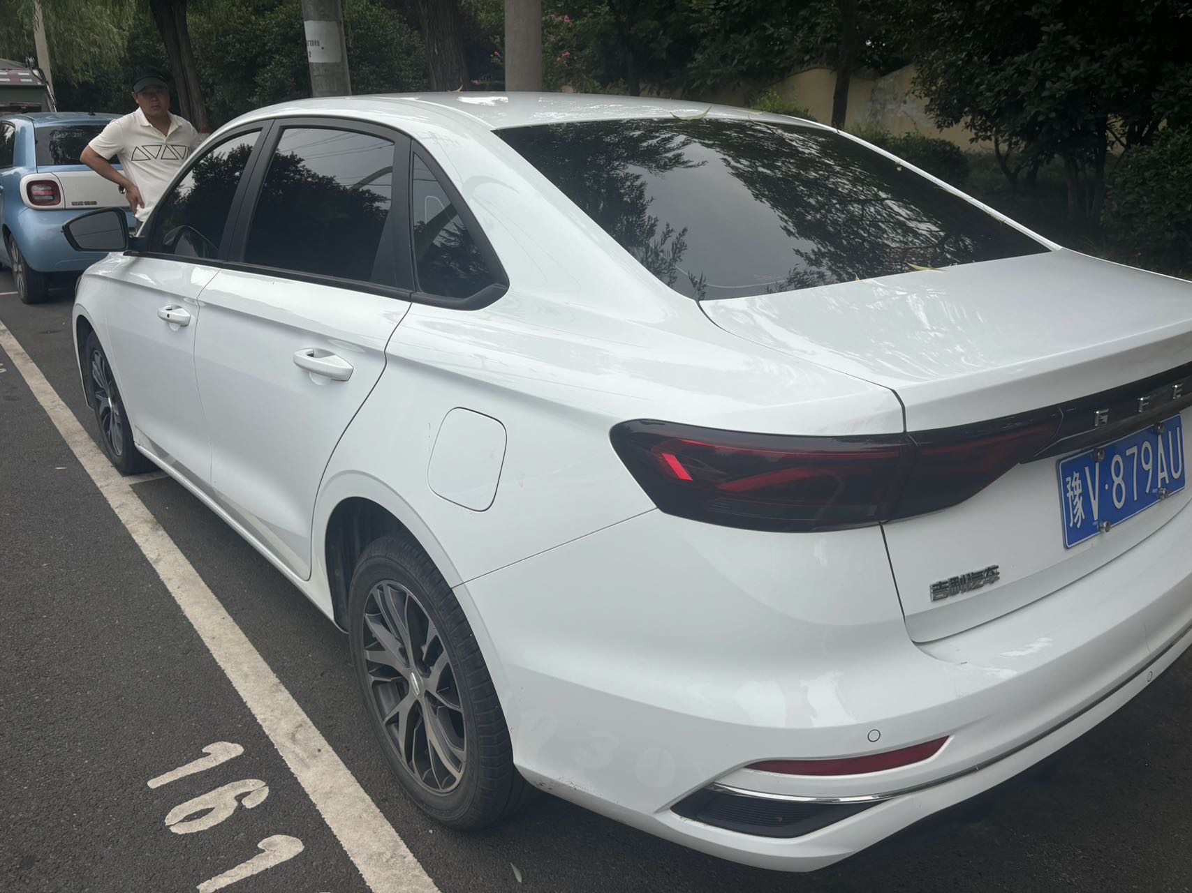 GEELY Emgrand 2023 #4 GEELY Emgrand 2023 изображение автомобиля #4