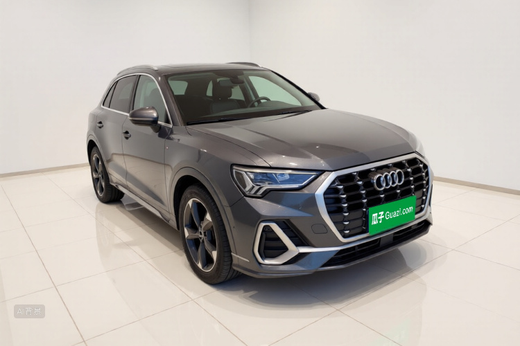 Audi Q3 2021 car image #4