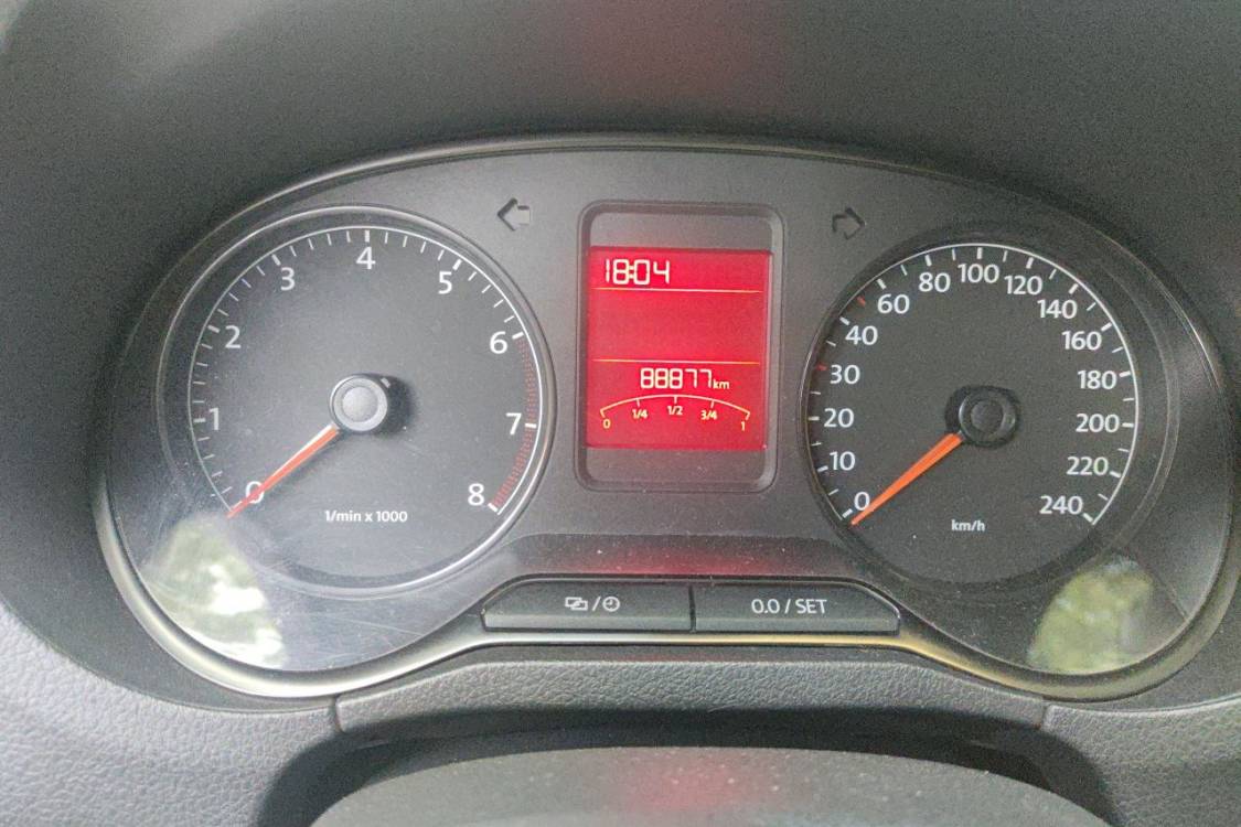 Volkswagen Polo 2012 car image #24