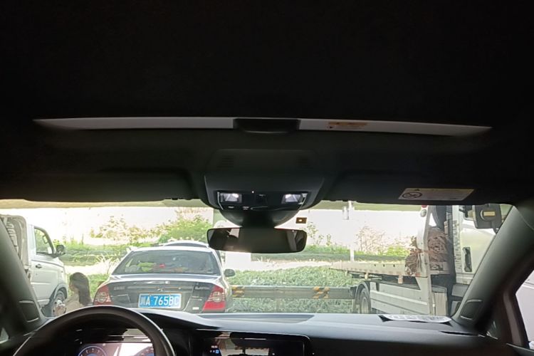 Volkswagen Golf 2024 car image #20