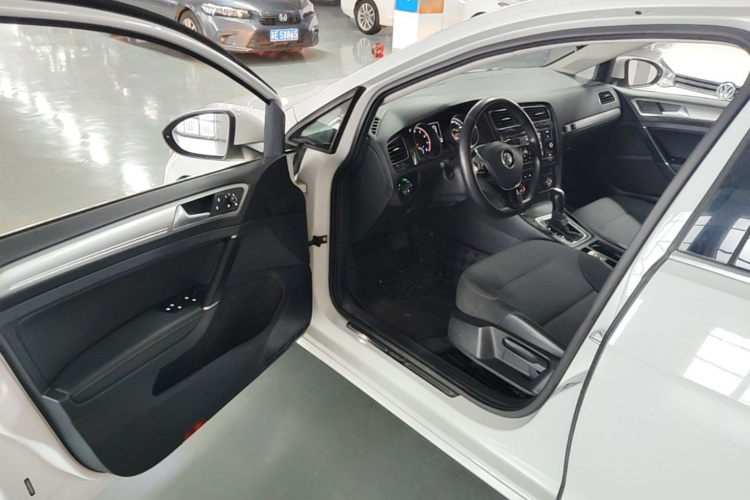 Volkswagen Golf 2018 #12 Volkswagen Golf 2018 car image #12