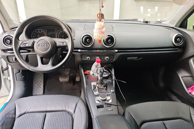 Audi A3 2019 car image #11