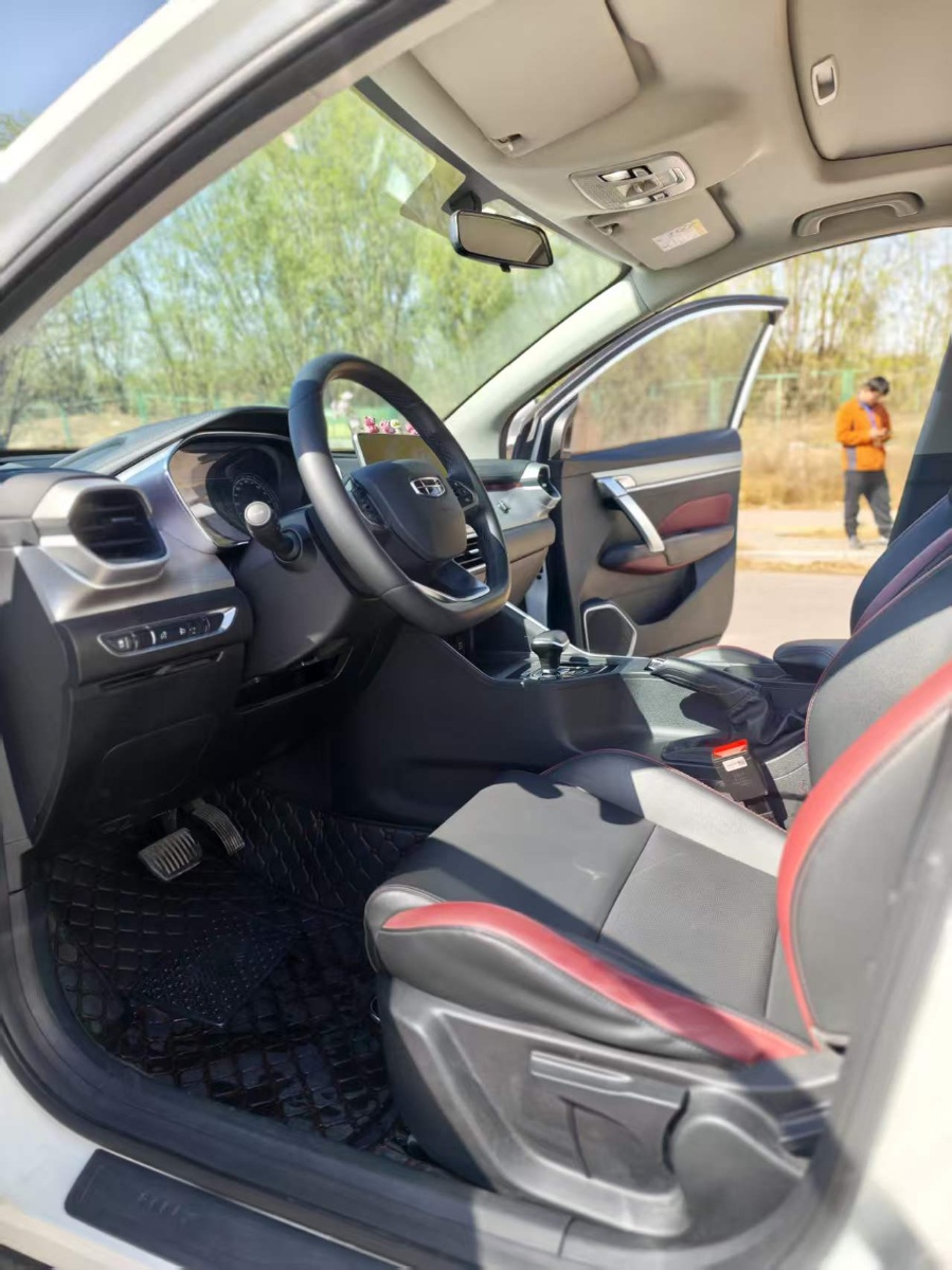GEELY Coolray 2022 image de voiture #4