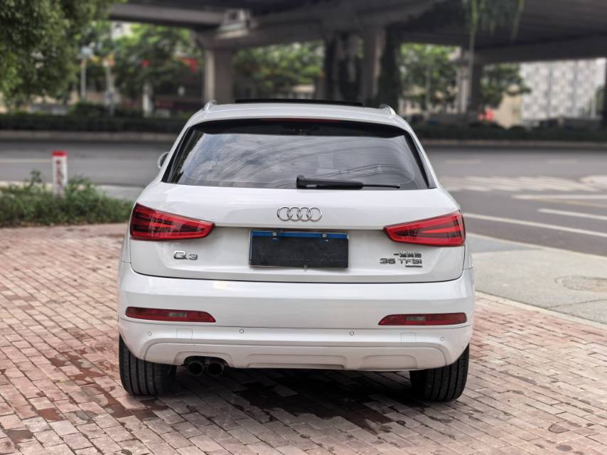 Audi Q3 2015 car image #4