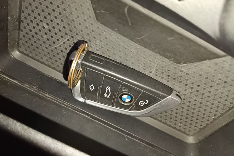 BMW 3 Series 2020 #9 BMW 3 Series 2020 car image #9