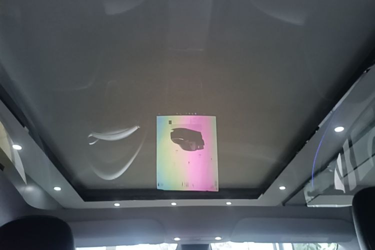 Tesla Model Y 2025 #18 Tesla Model Y 2025 car image #18