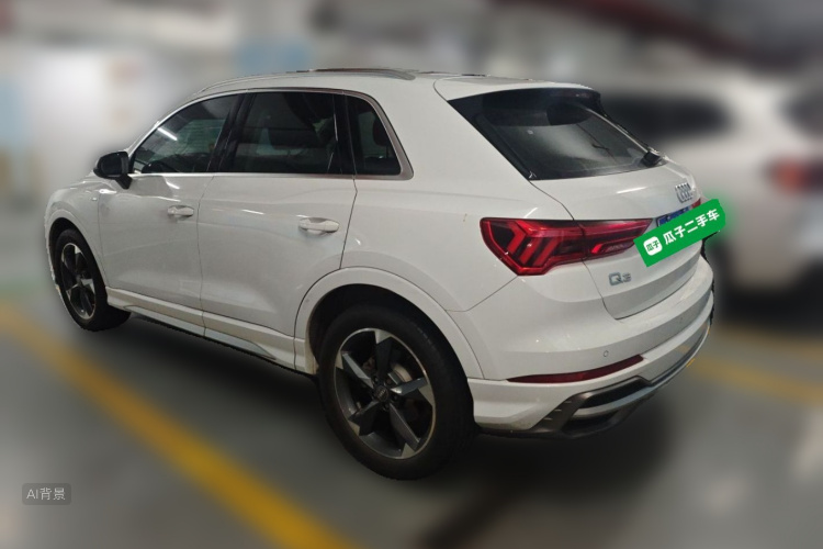 Audi Q3 2019 car image #5