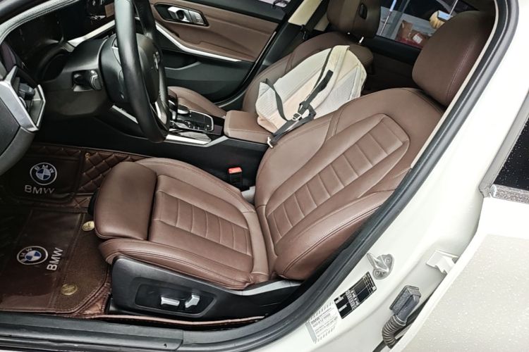BMW 3 Series 2019 #15 BMW 3 Series 2019 car image #15