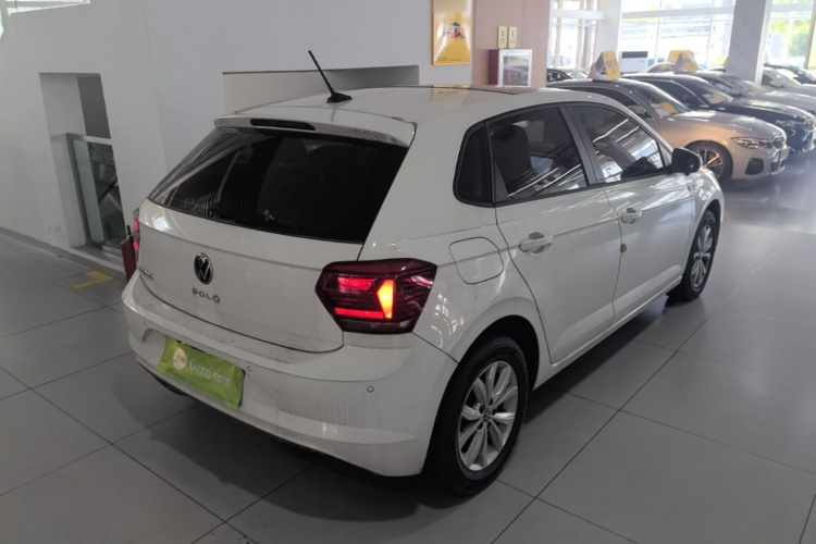 Volkswagen Polo 2022 car image #5