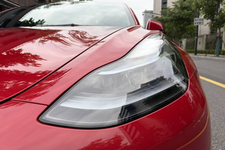 Tesla Model 3 2021 car image #3