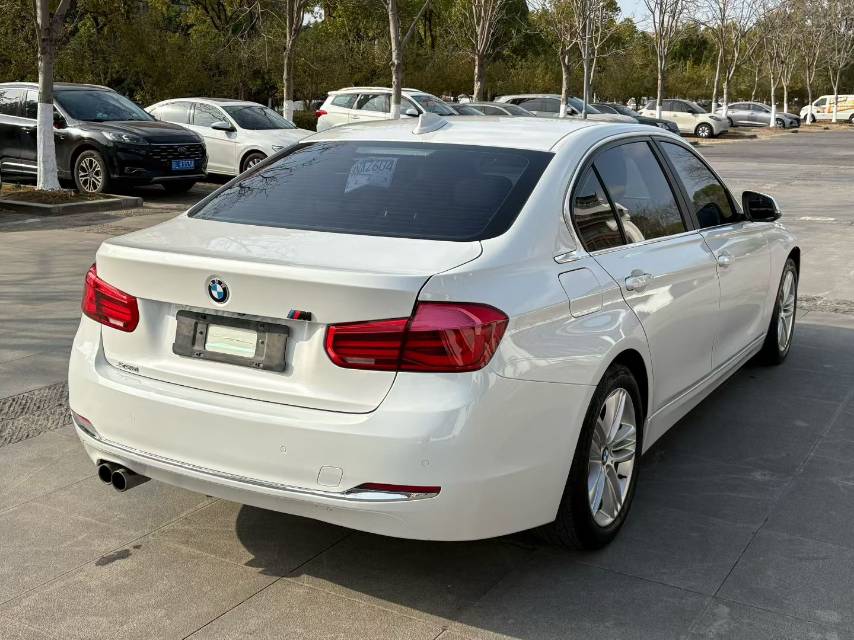 BMW 3 Series 2017 #8 BMW 3 Series 2017 car image #8