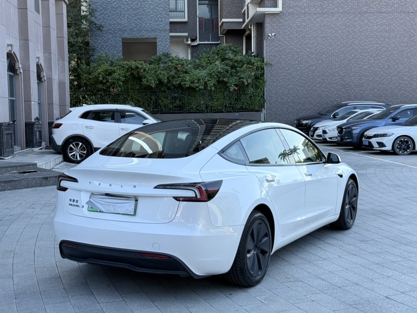 Tesla Model 3 2025 #9 Tesla Model 3 2025 car image #9