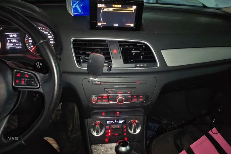 Audi Q3 2015 car image #15
