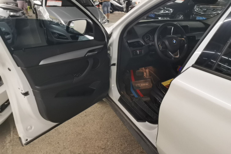 BMW X1 2016 immagine di auto #16
