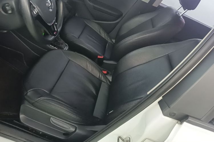 Volkswagen Polo 2017 #15 Volkswagen Polo 2017 car image #15