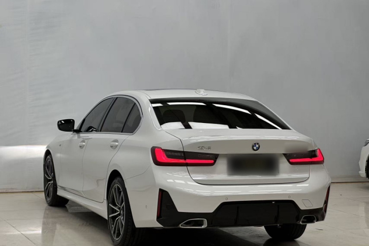 BMW 3 Series 2024 #5 BMW 3 Series 2024 car image #5