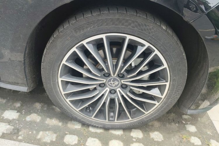 BYD Han 2022 car image #9