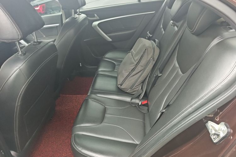 GEELY Emgrand 2016 car image #17