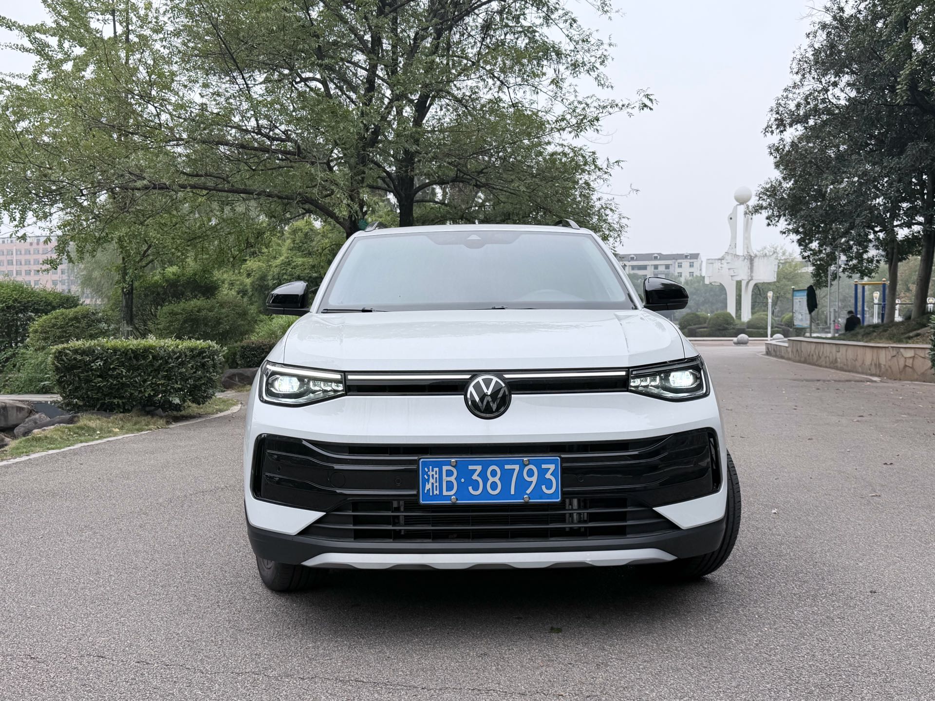 Volkswagen Tharu 2025 #2 Volkswagen Tharu 2025 car image #2