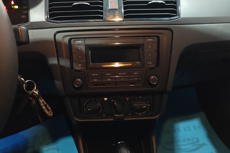 Volkswagen Santana 2021 car image #13