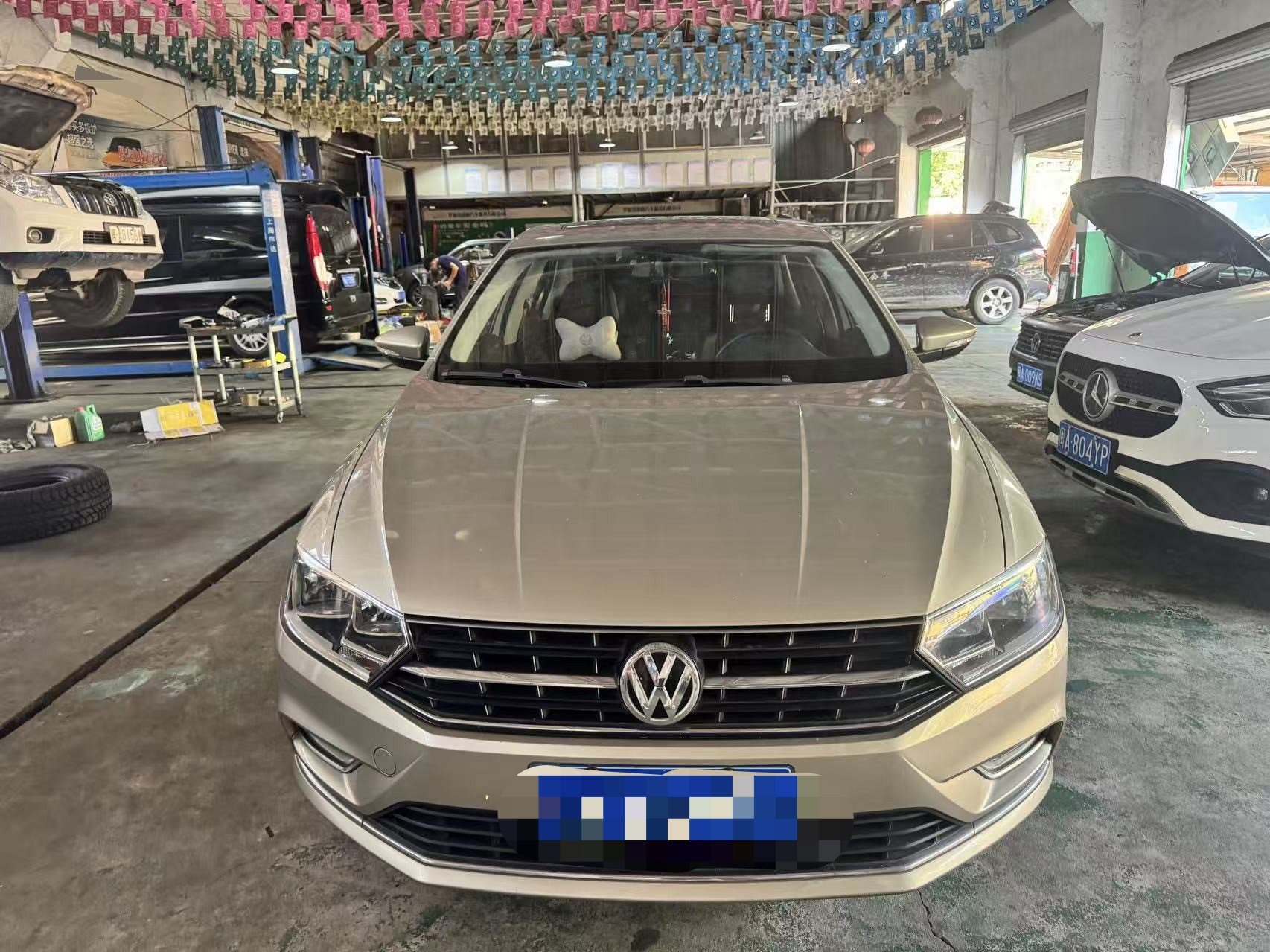 Volkswagen Bora 2016 car image #2