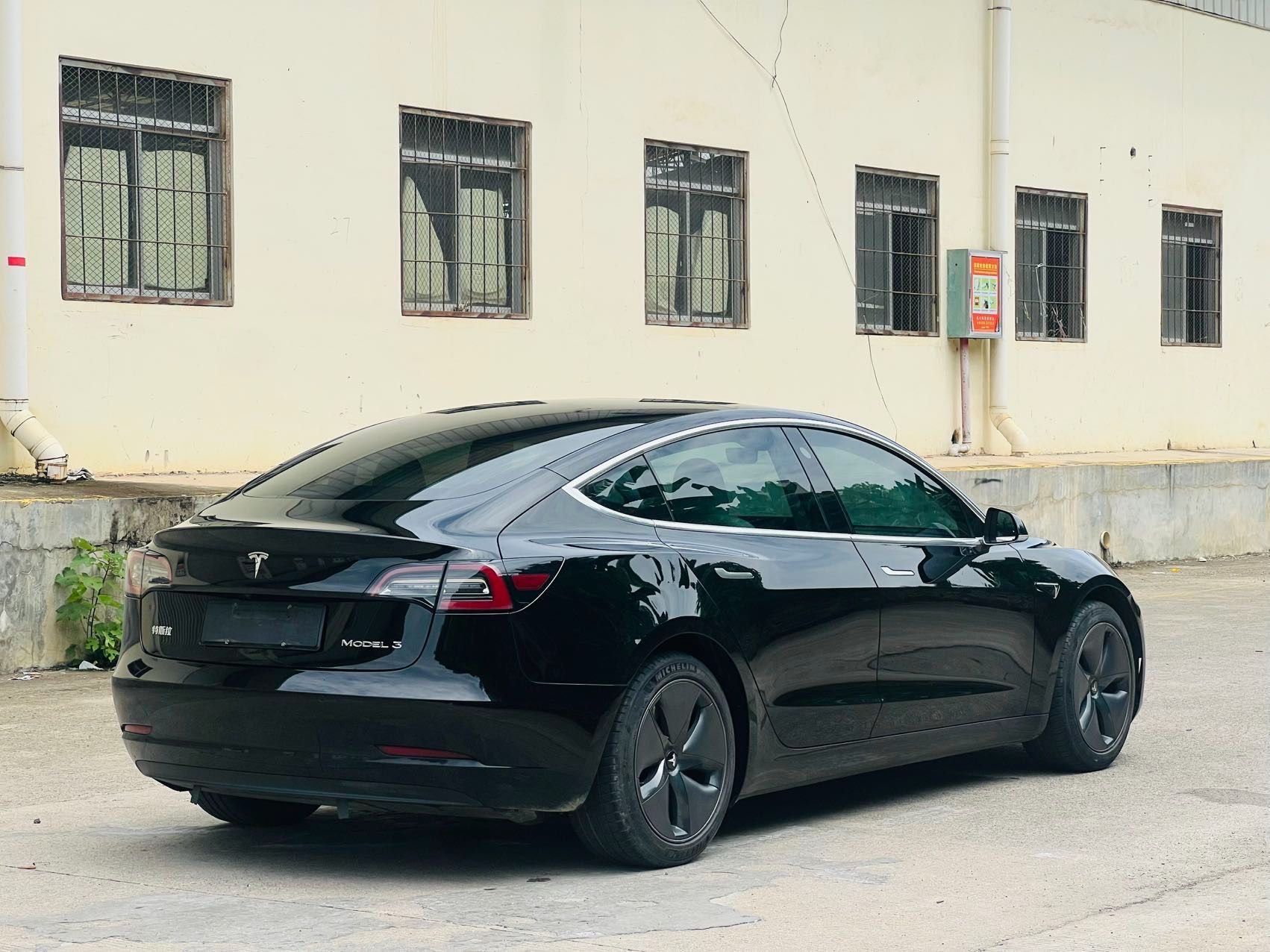Tesla Model 3 2021 car image #5