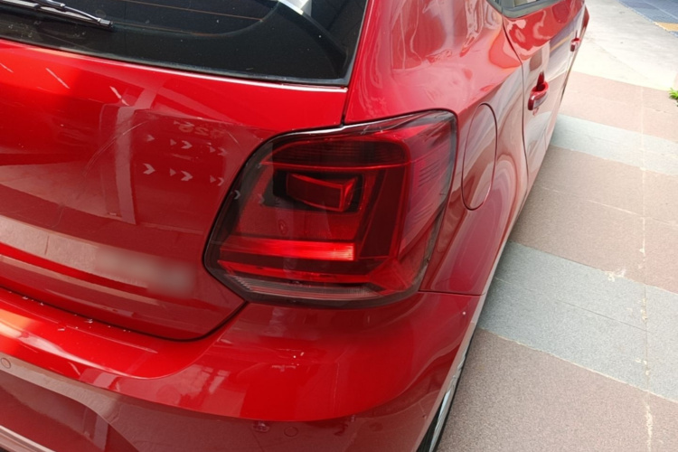 Volkswagen Polo 2017 car image #8