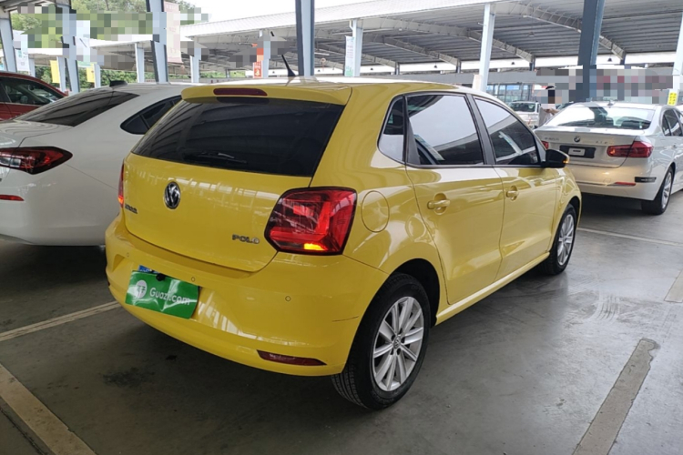 Volkswagen Polo 2015 car image #7