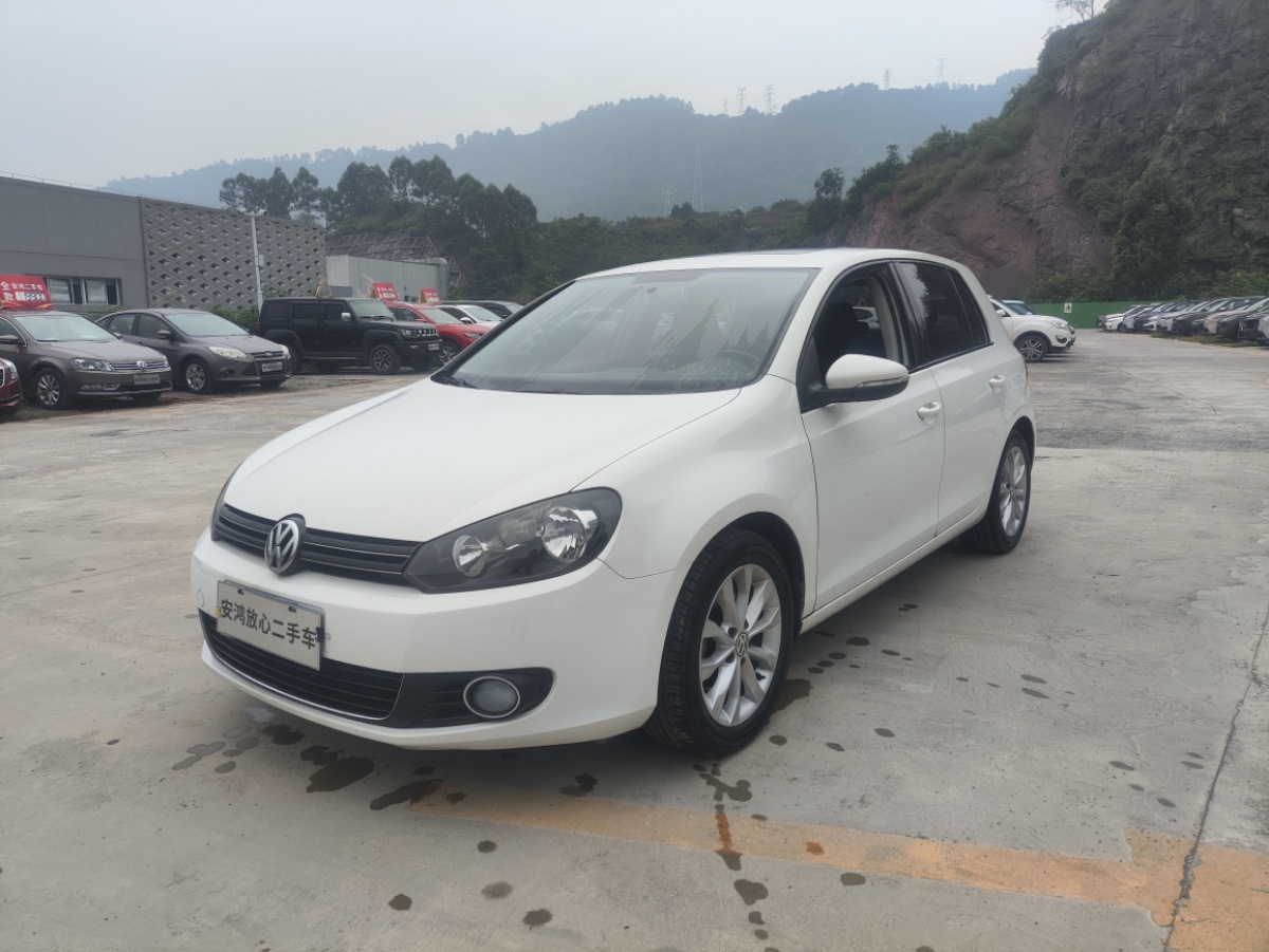 Volkswagen Golf 2014 car image 